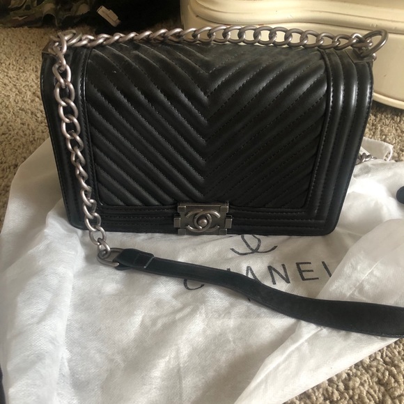 Chanel Bag - Picture 1 of 2